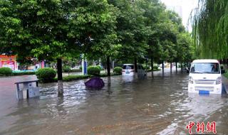 重庆多地遭强降雨侵袭