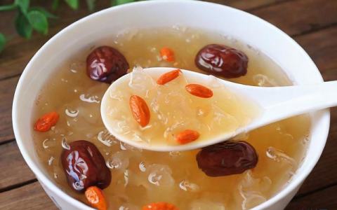 银耳红枣汤怎么做,银耳的做法与吃法