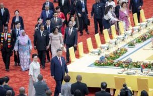 相知无远近,万里尚为邻出自哪 相知无远近万里尚为邻