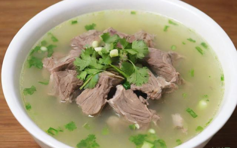 夏天羊肉汤怎么做好吃,夏天羊肉汤怎么做好吃呢