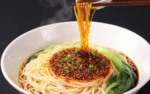 油泼面怎么做好吃,油油泼面的做法