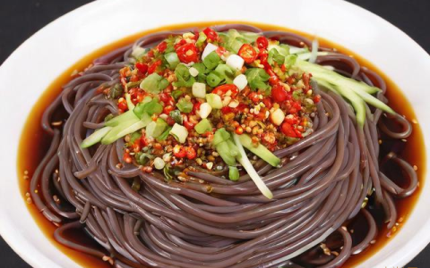 蕨根粉怎么做好吃,酸辣蕨根粉怎么做好吃