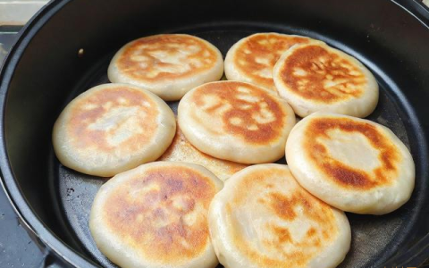 烙饼怎么做又软又好吃,电饼铛烙饼怎么做又软又好吃