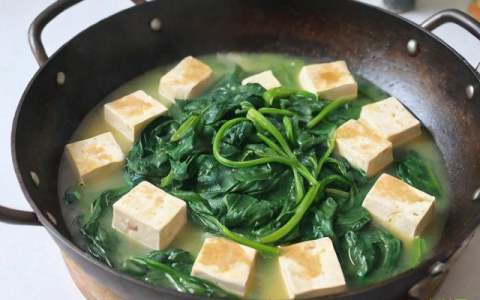 豆腐和菠菜怎么做好吃,豆腐菠菜能在一起做吗