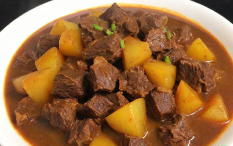 红烧土豆牛肉怎么做呢,红烧土豆牛肉怎么做好吃又简单