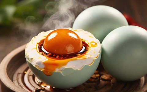 咸鸭蛋怎么做好吃,咸鸭蛋怎么做好吃法大全
