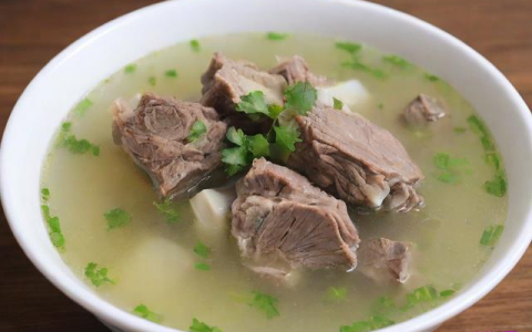 怎么做羊肉汤才好吃,怎么做羊肉汤才好吃窍门