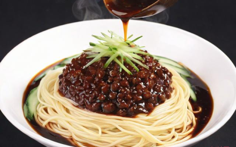 老北京炸酱面怎么做,老北京炸酱面怎么做视频