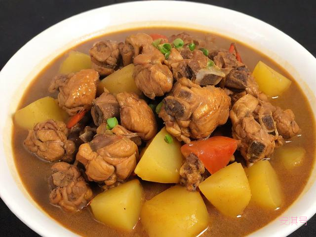土豆炖鸡肉怎么做好吃,土豆炖鸡肉的最简单做法