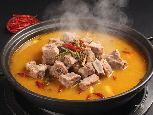 排骨火锅底料怎么做,排骨底料的火锅