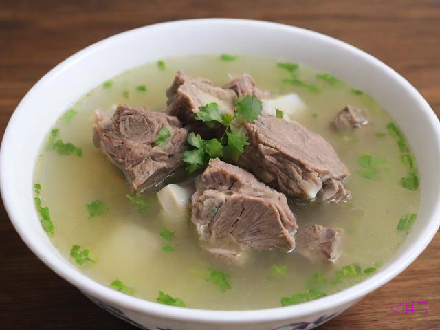 怎么做羊肉汤才好吃,怎么做羊肉汤才好吃窍门