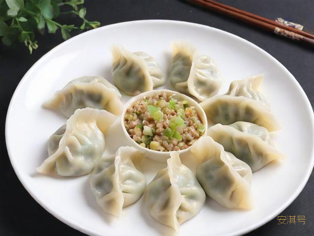 冬瓜丸子怎么做,冬瓜包饺子馅怎么做