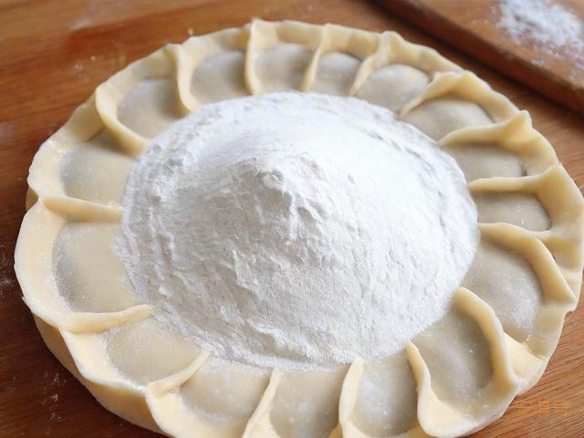 糯米粉饺子皮怎么做,糯米粉和面粉做水饺皮
