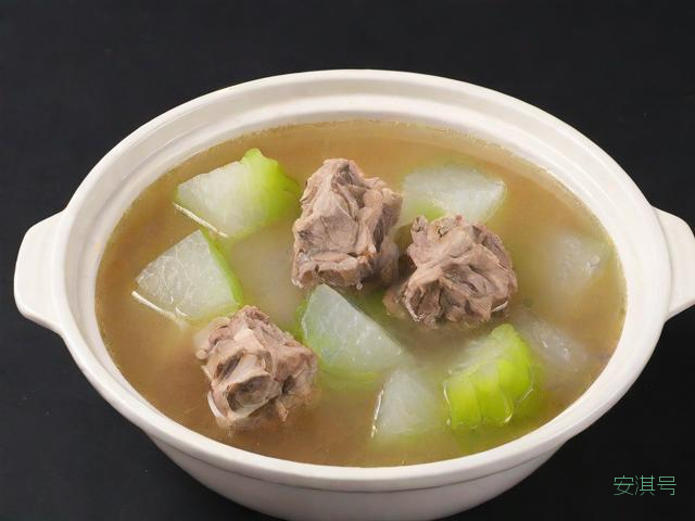 冬瓜排骨汤怎么做好吃,苦瓜排骨汤怎么炖好喝又营养
