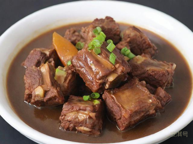 排骨怎么做嫩而不柴,炖排骨肉嫩不柴秘诀