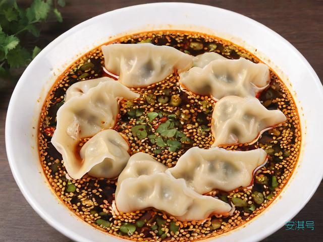 酸汤饺子怎么做,东北酸菜饺子怎么调馅