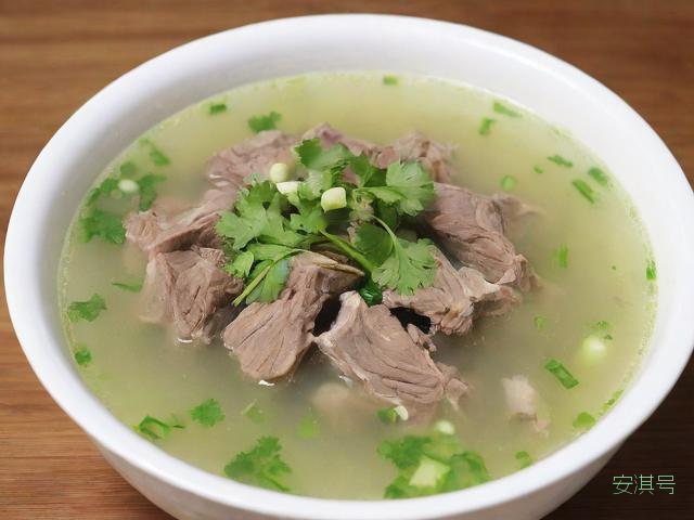 夏天羊肉汤怎么做好吃,夏天羊肉汤怎么做好吃呢
