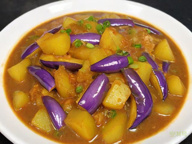 东北土豆炖茄子怎么做,东北名菜土豆炖茄子